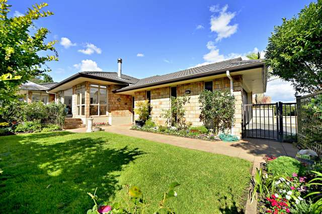 32 Maybole Drive Flat Bush_1