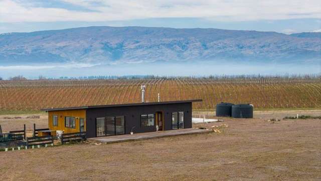Central Otago Lifestyle Living - 6 Month Tenancy