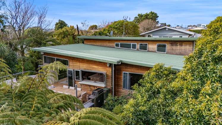 12 Leatham Avenue Strandon_39