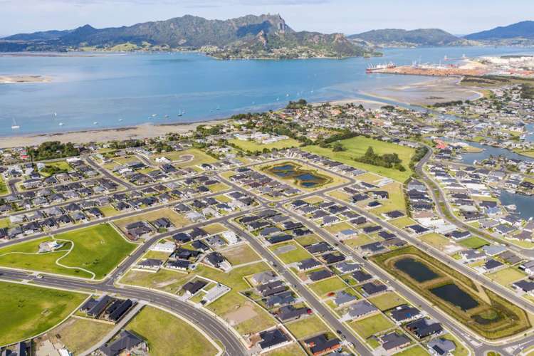 26 Taurangawaka Road One Tree Point_13