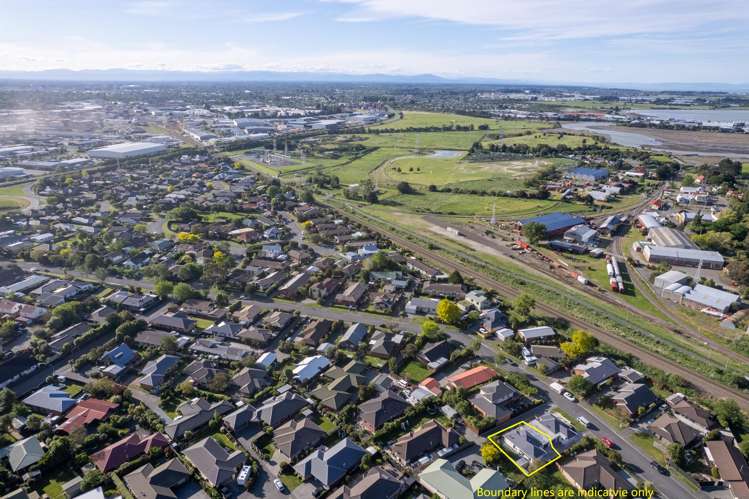 2/61 Laing Crescent Heathcote Valley_21