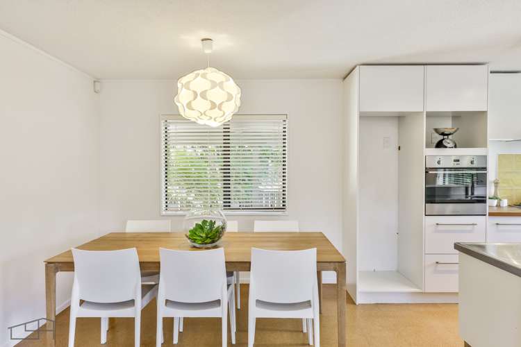 11 Woodfern Crescent Titirangi_7