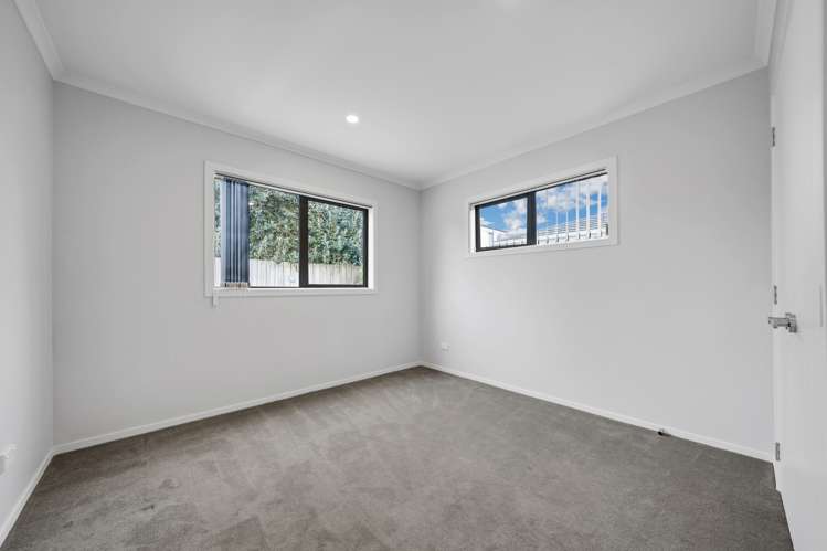 15b George Street Papakura_12