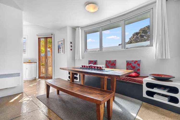88 Wallis Street Raglan_27