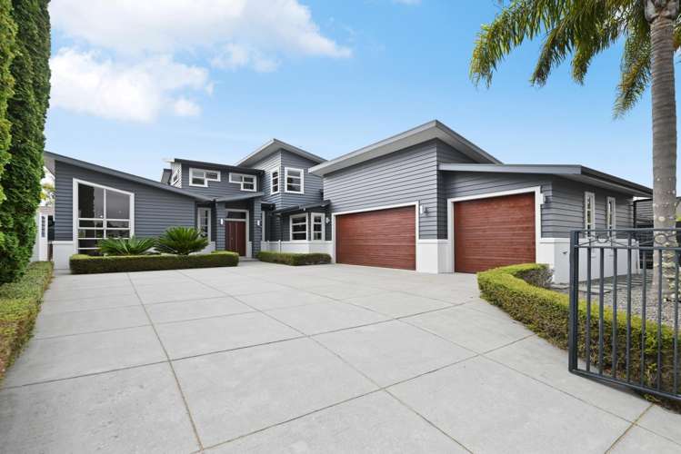 87 Huntington Drive Huntington_27