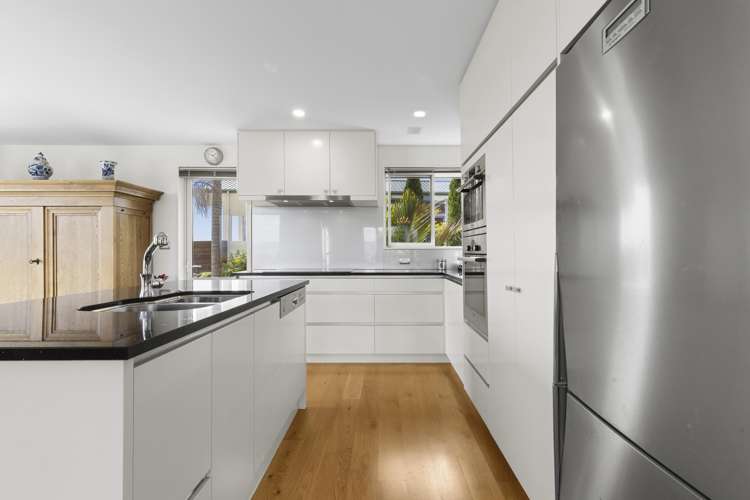 6 Commodore Place Britannia Heights_14