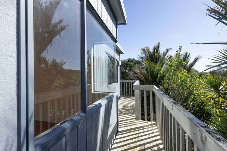 19 Rayner Road Piha_4