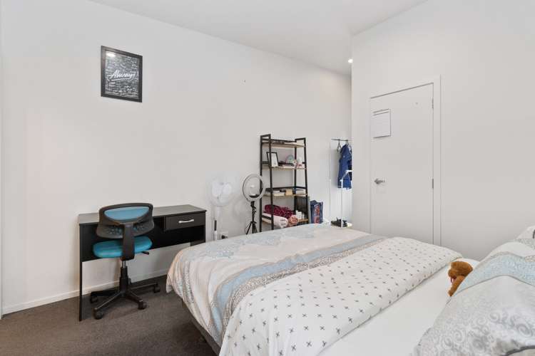 20/100 Knighton Road Hillcrest_10