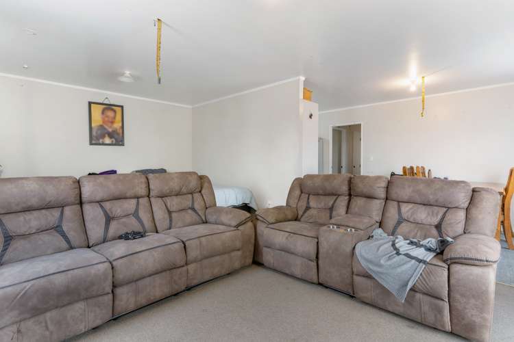 1/7 Maplesden Drive Clendon Park_4