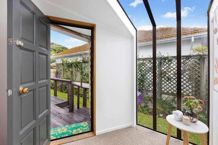 2/184 The Parade Island Bay_12