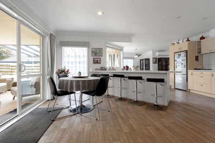 12 Lieshout Way Pukekohe_6