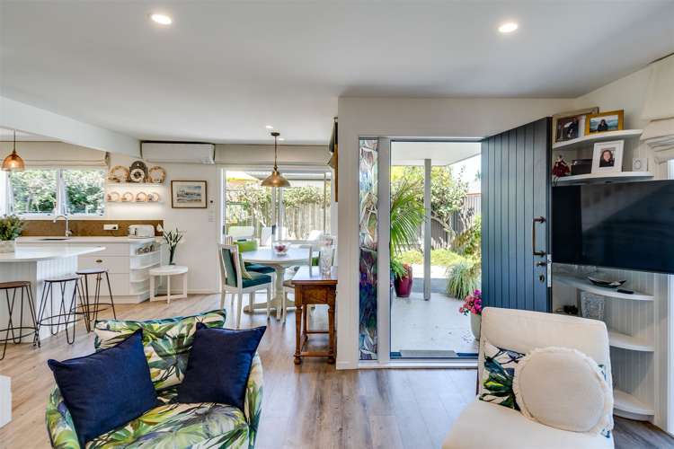 3/30 Meeanee Quay Westshore_4