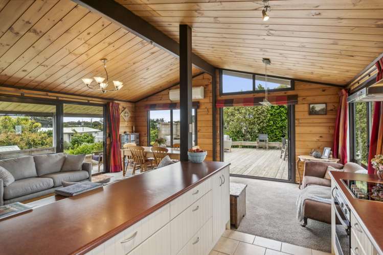 41 Raumati Road Raumati Beach_8