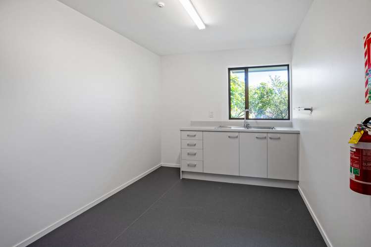 51 West Coast Road Yaldhurst_12