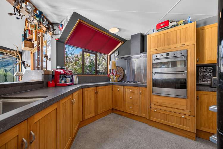 272 Peninsula Road Kelvin Heights_11