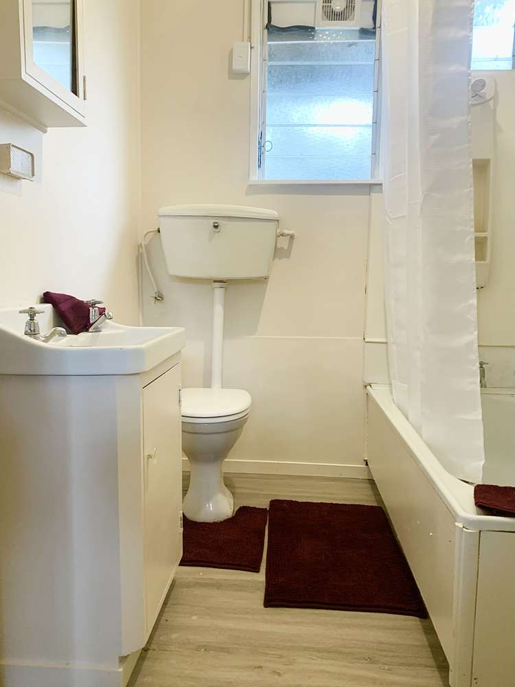 11a Captain Scott Road Glen Eden_12