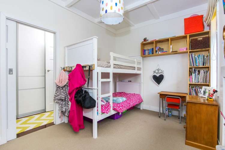 14 Tui Street Point Chevalier_14