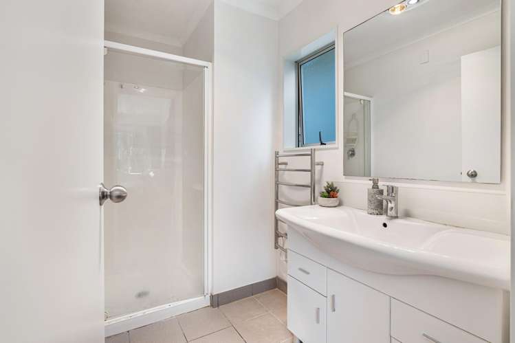 2/61 The Avenue Albany_15