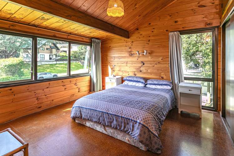 108 Oratia Place Onemana_15