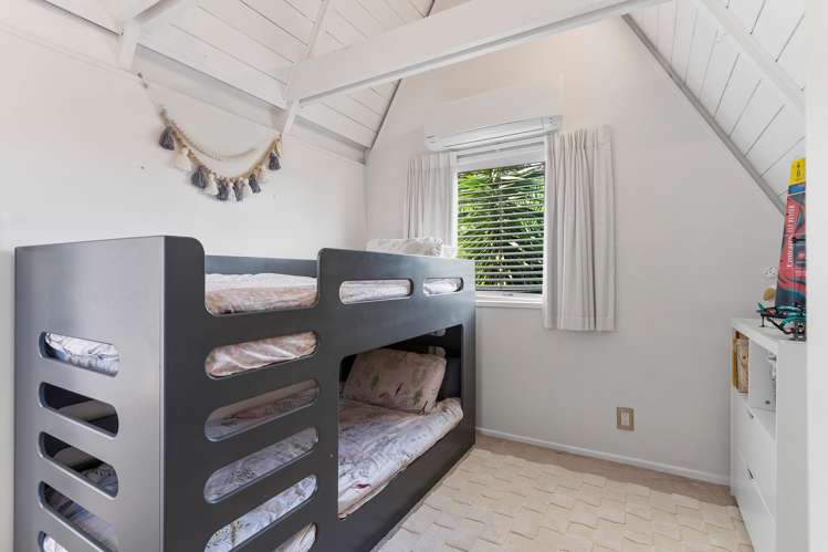 490B Beach Road Murrays Bay_10