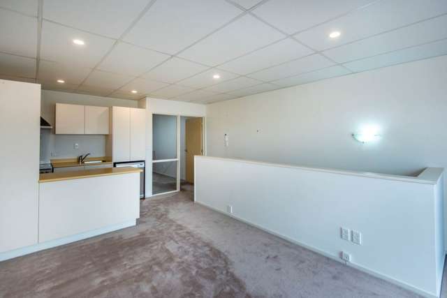 13/10 Airborne Road Albany_2