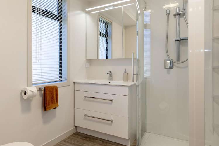 3 Karaka Place Kinloch_15