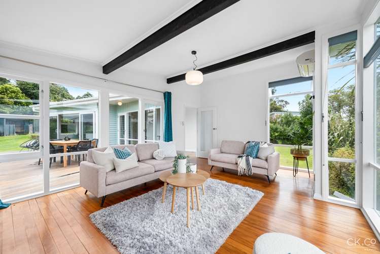 34 Miromiro Road Normandale_2