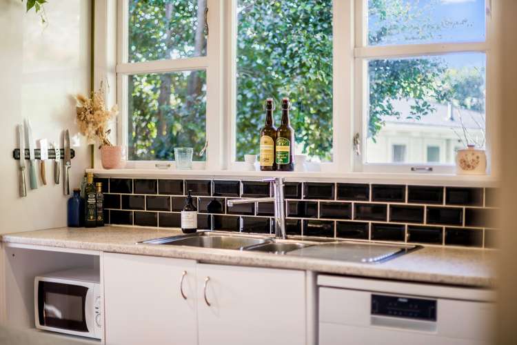 16 Manor Drive Stokes Valley_12