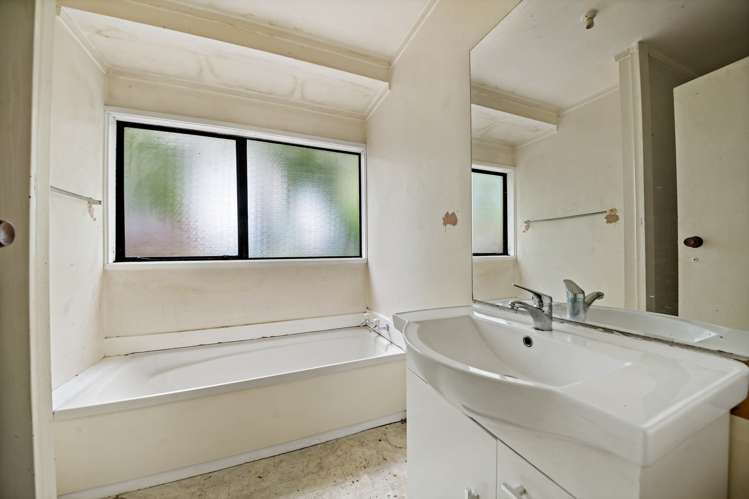 2/107a Woodglen Road Glen Eden_9