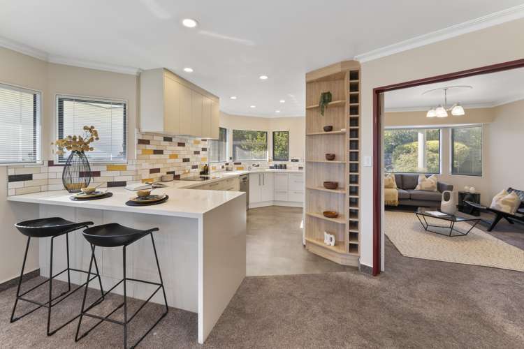 56 Olympus Way Richmond_10