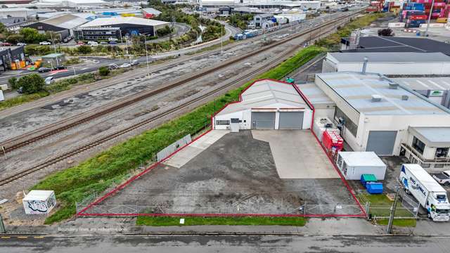 Freehold - vacant possession plus yard