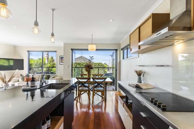 2/12 Beatrice Avenue Hillcrest_8