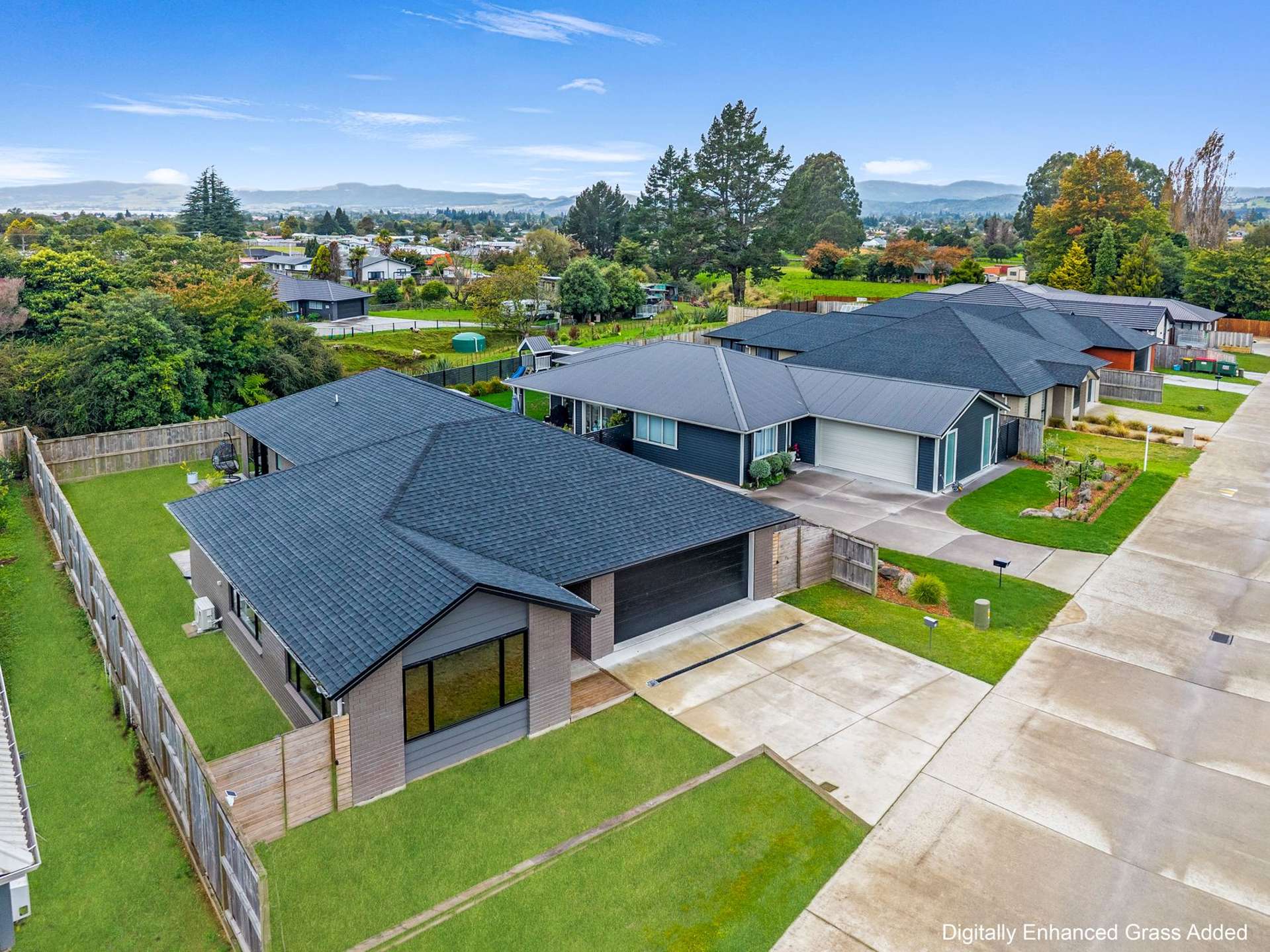 19 Lloyd Crescent Pukehangi_0