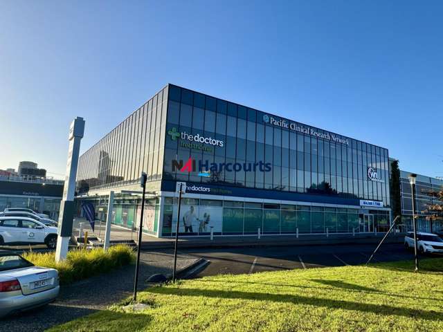 1/2 Fred Thomas Drive Takapuna_1