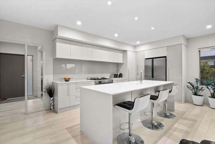 29 Andalusian Way Karaka_3