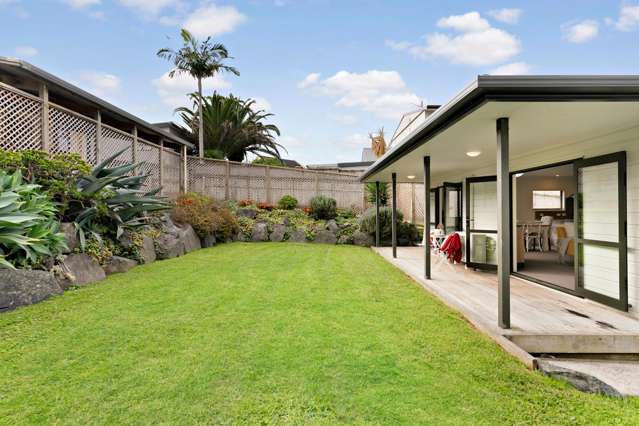 4 Marine Parade Mellons Bay_2