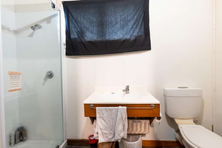 249 Dey Street Hamilton East_16