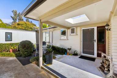 218 Henwood Road_3