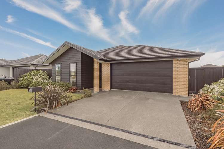 169 Faringdon Boulevard Rolleston_16