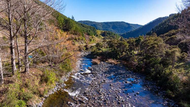 369 Lee Valley Road Brightwater_18