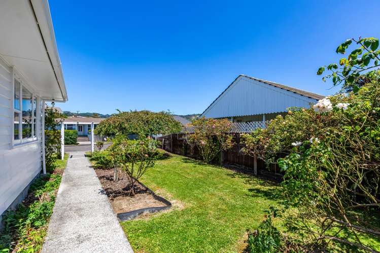 3 Tiwakawaka Grove Heretaunga_22