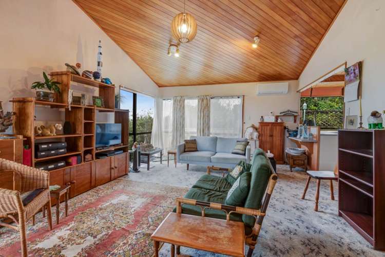 2/1 Captain Street Helensville_16