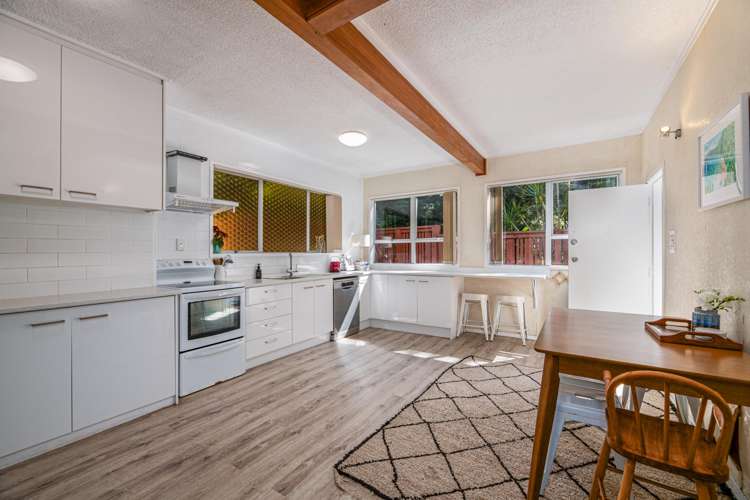 318 Huia Road Titirangi_13