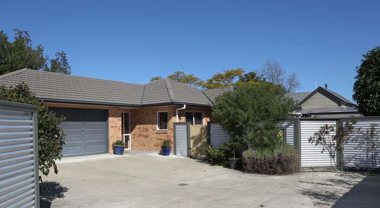 911a Churchill Street Akina_0