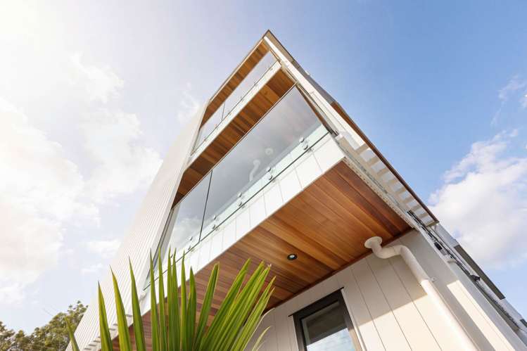 10-17/4 Springbank Lane Te Atatu Peninsula_37