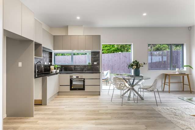 64 Lemnos Place Titirangi_3