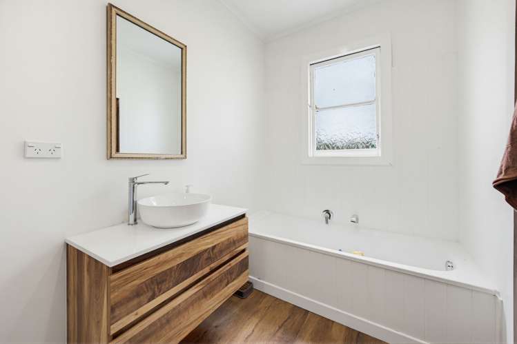 9 Ruataniwha Street Waipawa_14