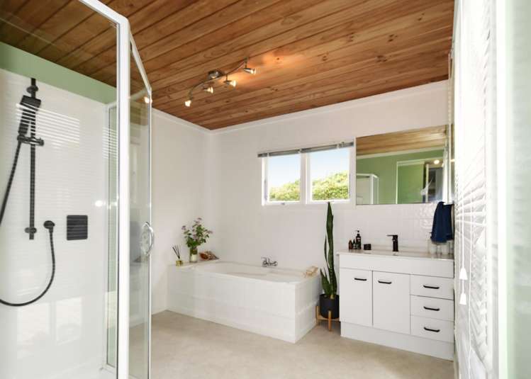 17 Pakiri Road Leigh_18