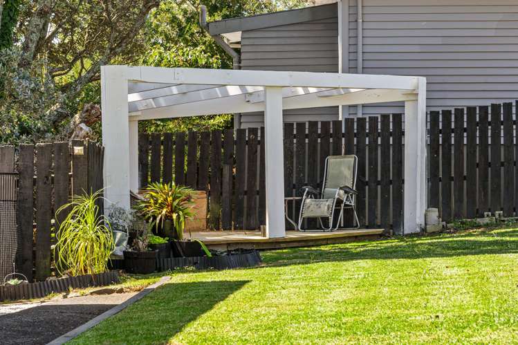 27 Arlette Place Massey_15