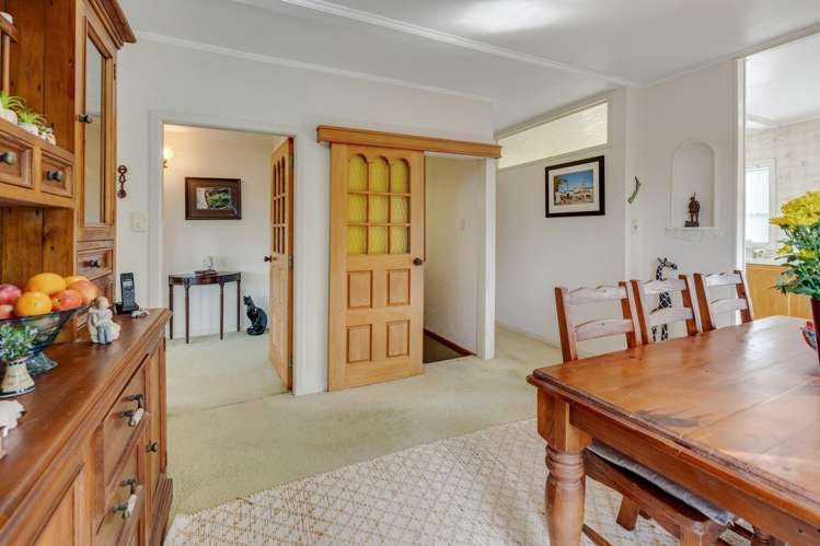 67 Beach Road Mellons Bay_17